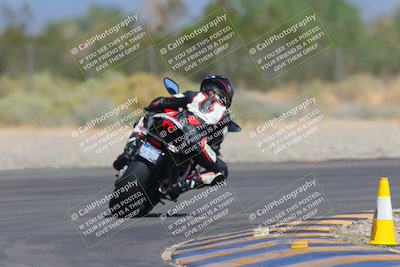 media/Sep-25-2023-Moto Forza (Mon) [[81ffa65e0a]]/B-C Group/Session 4 (Turn 2 Backside)/